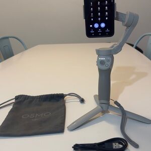 DJI Osmo OM4 Mobile Gray Smartphone Gimbal